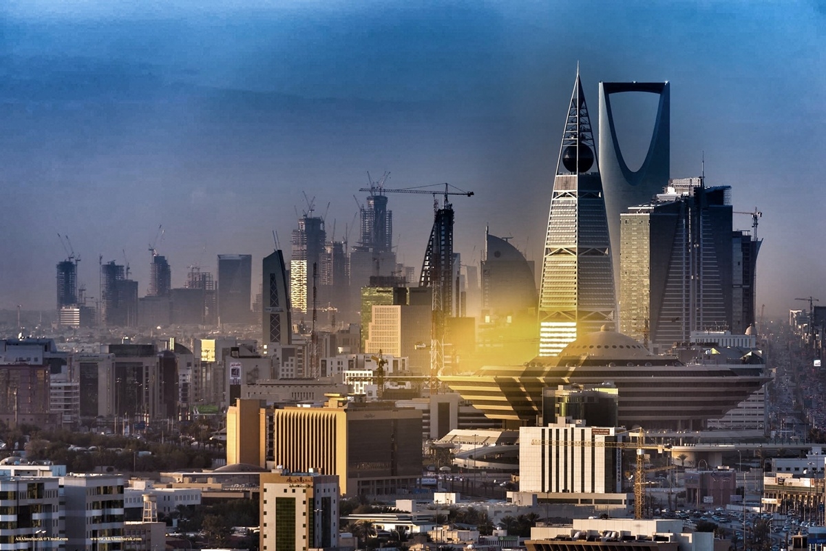 Saudi Arabia “lãnh đủ” vì toan tính hạ giá dầu