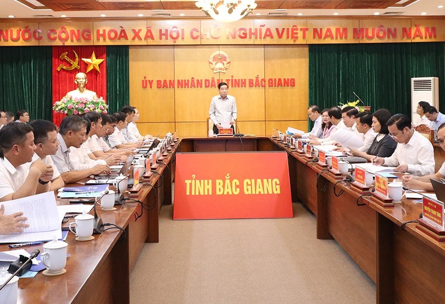 Bàn tháo gỡ vướng mắc cho các dự án lưới điện trọng điểm tại Bắc Giang