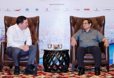 Thủ tướng Chính phủ tiếp lãnh đạo chủ đầu tư Tổ hợp Hoá dầu Long Sơn