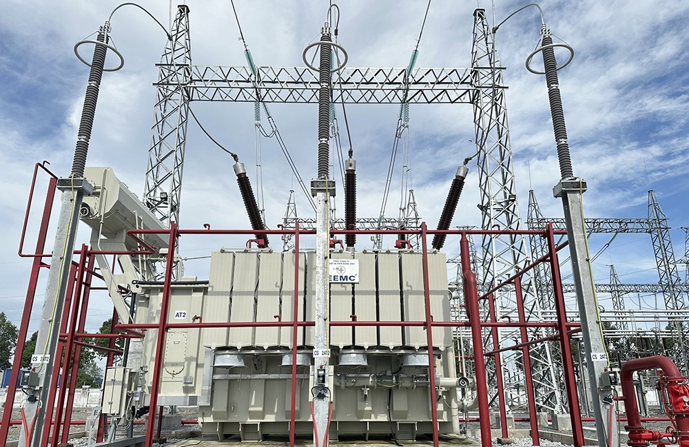 Đóng điện dự án nâng công suất Trạm biến áp 220kV Sa Đéc (Đồng Tháp)