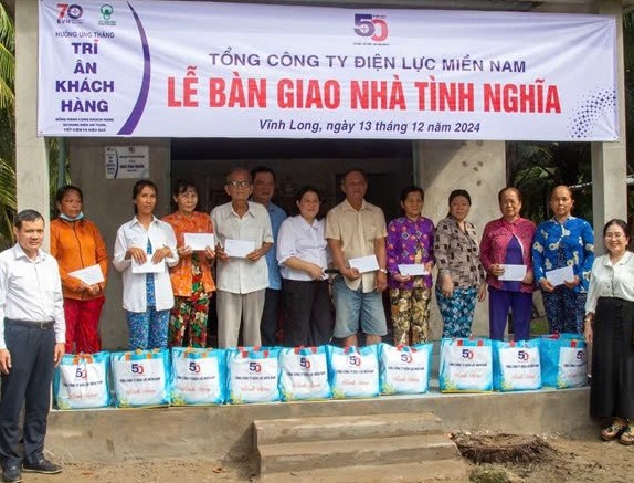 EVNSPC trao nhà tình nghĩa đến hộ nghèo tại tỉnh Vĩnh Long