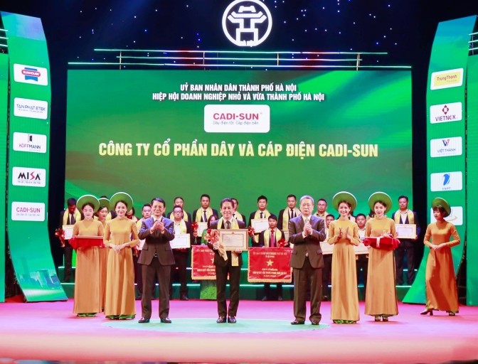 CADI-SUN nhận bằng khen tại Lễ tôn vinh doanh nhân, doanh nghiệp Thăng Long 2024