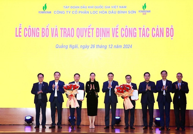 Công bố quyết định chuẩn y và bổ nhiệm cán bộ của Công ty CP Lọc hóa dầu Bình Sơn