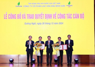 Công bố quyết định chuẩn y và bổ nhiệm cán bộ Công ty CP Lọc hóa dầu Bình Sơn