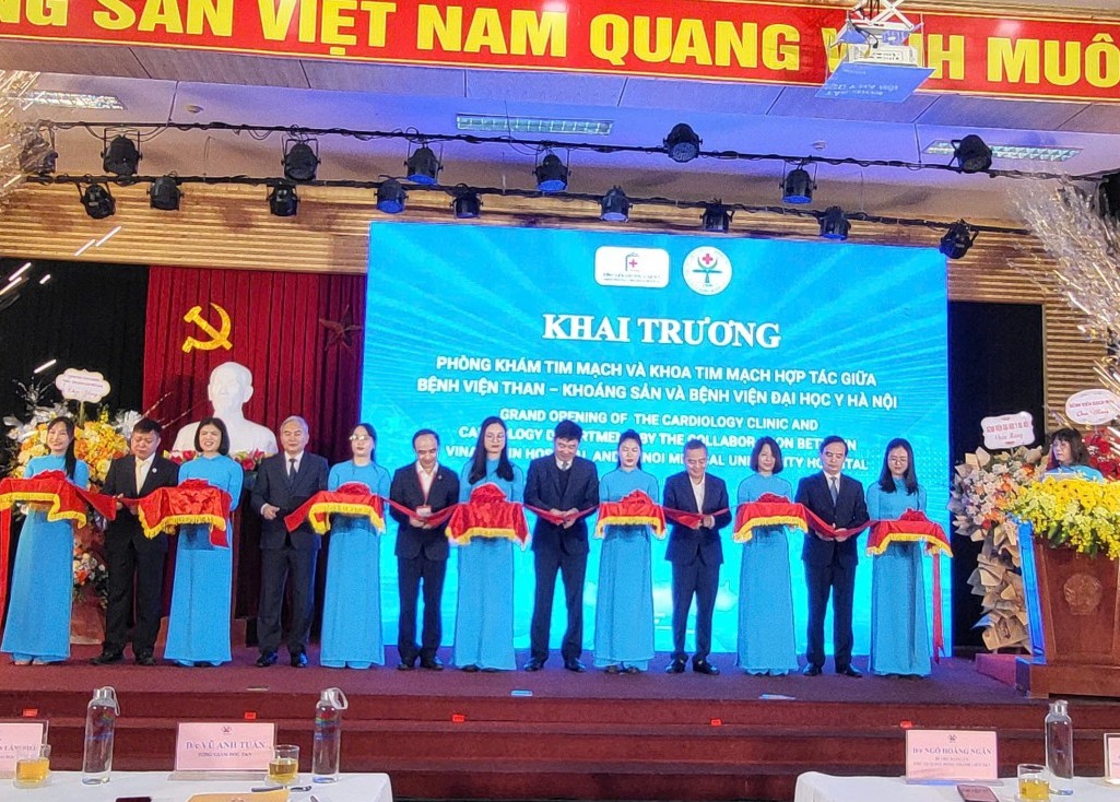 Bệnh viện TKV và Bệnh viện Đại học Y Hà Nội khai trương Phòng khám và Khoa tim mạch