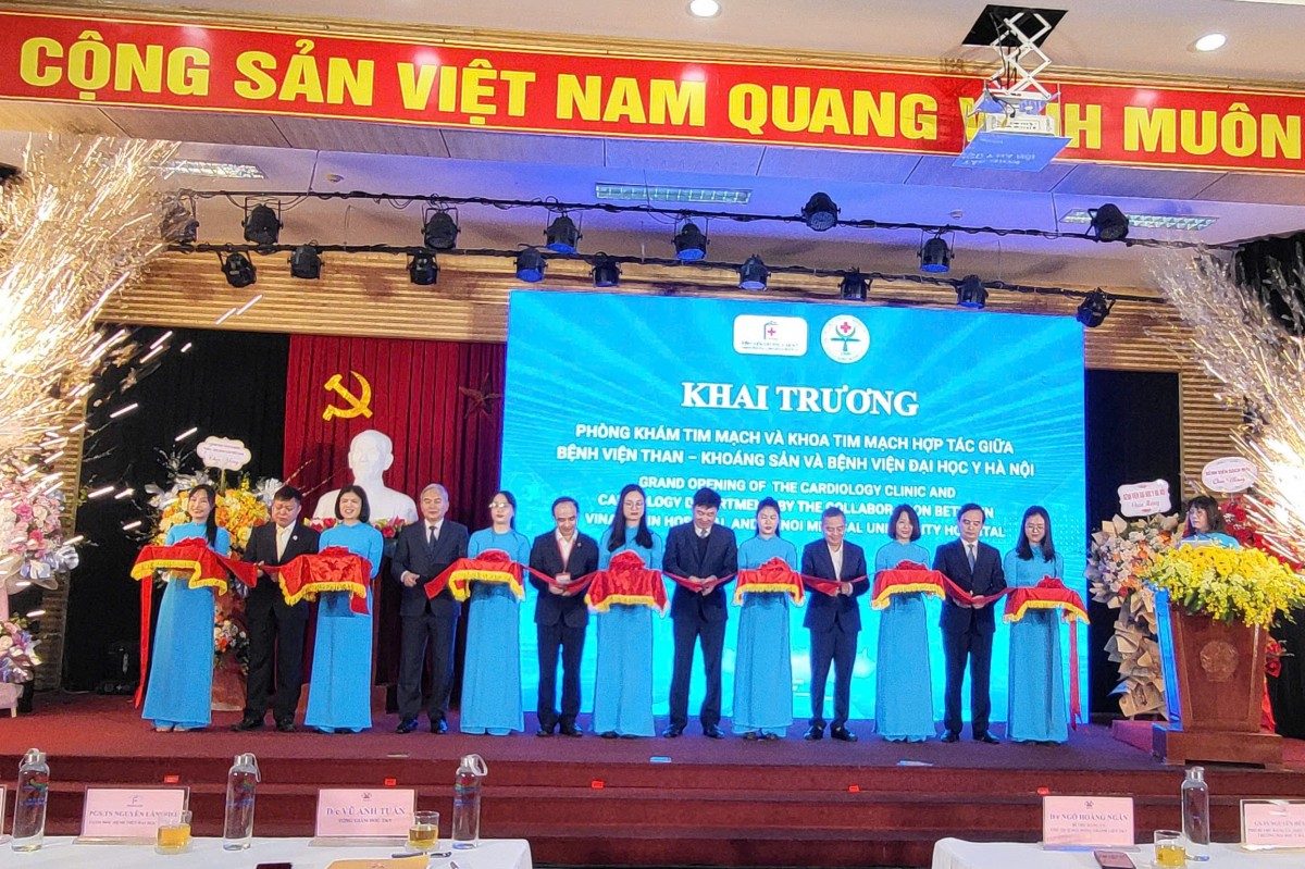 Bệnh viện TKV và Bệnh viện Đại học Y Hà Nội khai trương Phòng khám và Khoa tim mạch