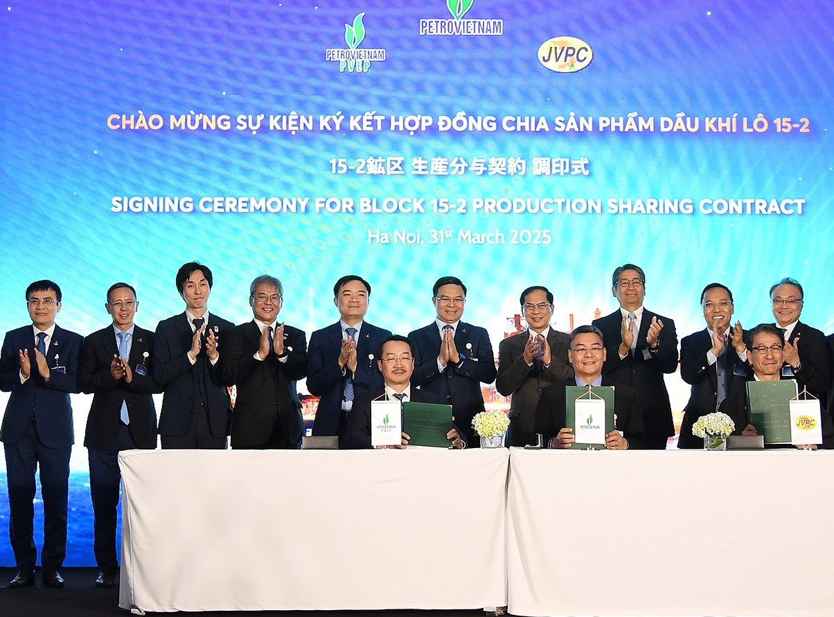 PVN và đối tác Nhật Bản ký hợp đồng chia sẻ sản phẩm tại Lô 15-2 (bể Cửu Long)