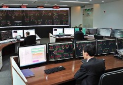 Phê duyệt khung giá phát điện từ nguồn thủy điện, điện khí và điện mặt trời năm 2025
