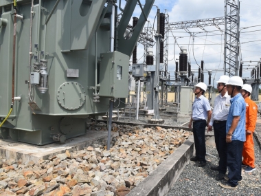 Trong 2 ngày (19-20/4/2025), EVNSPC đóng điện thành công 6 công trình lưới điện 110kV
