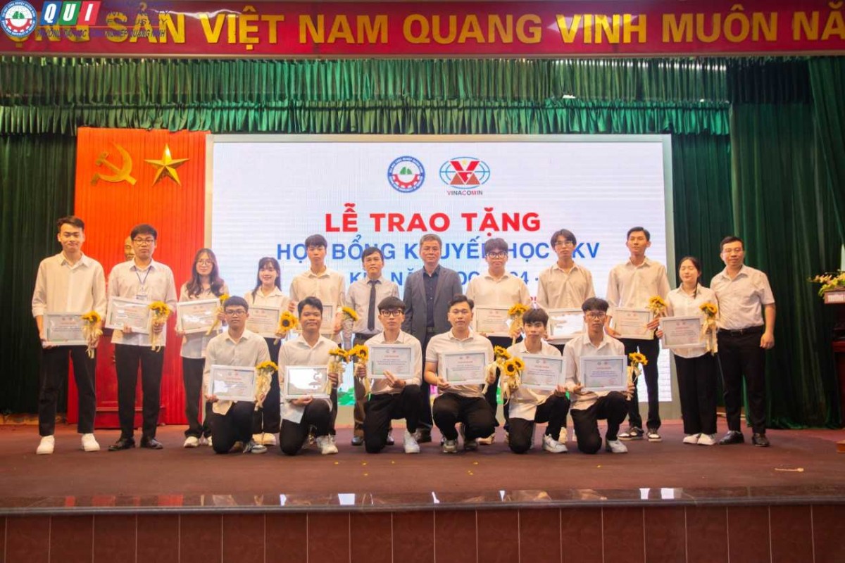 TKV trao 15 suất học bổng cho sinh viên Trường Đại học Công nghiệp Quảng Ninh