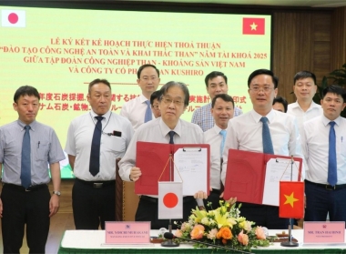 TKV và Kushiro ký thỏa thuận ‘Đào tạo công nghệ an toàn và khai thác than’ năm 2025