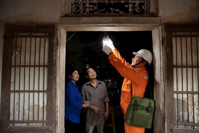 EVNHANOI đẩy mạnh tiếp nhận tài sản công trình, nâng cao tỷ lệ bán lẻ điện trực tiếp