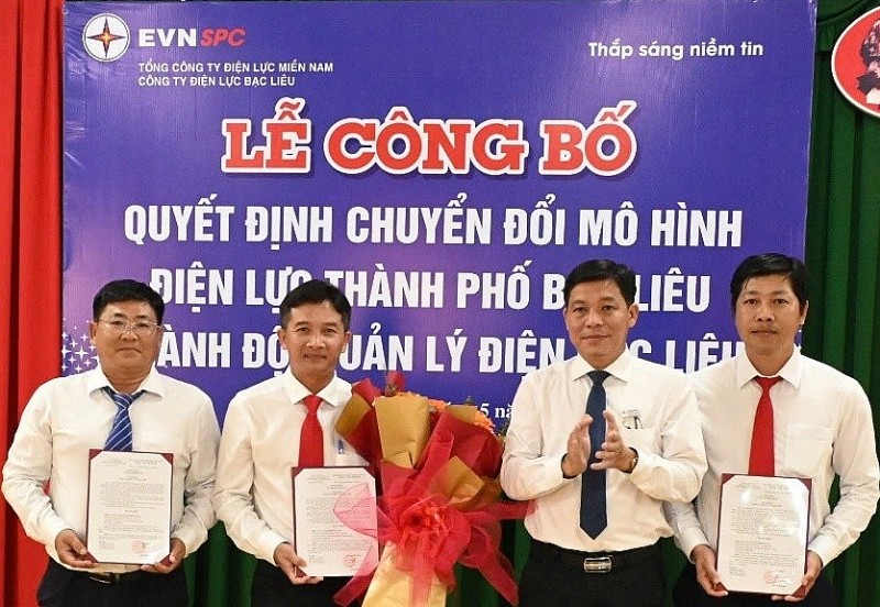 EVNSPC thí điểm giải thể điện lực cấp huyện, thành lập đội quản lý điện