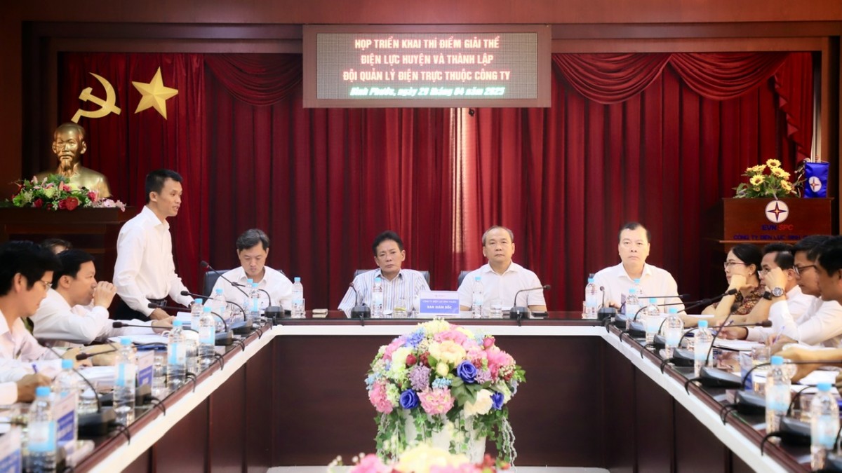 EVNSPC thí điểm giải thể điện lực cấp huyện, thành lập đội quản lý điện
