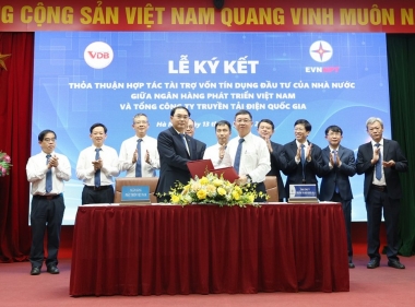 EVNNPT ký thỏa thuận hợp tác tài trợ vốn tín dụng đầu tư của nhà nước với VDB