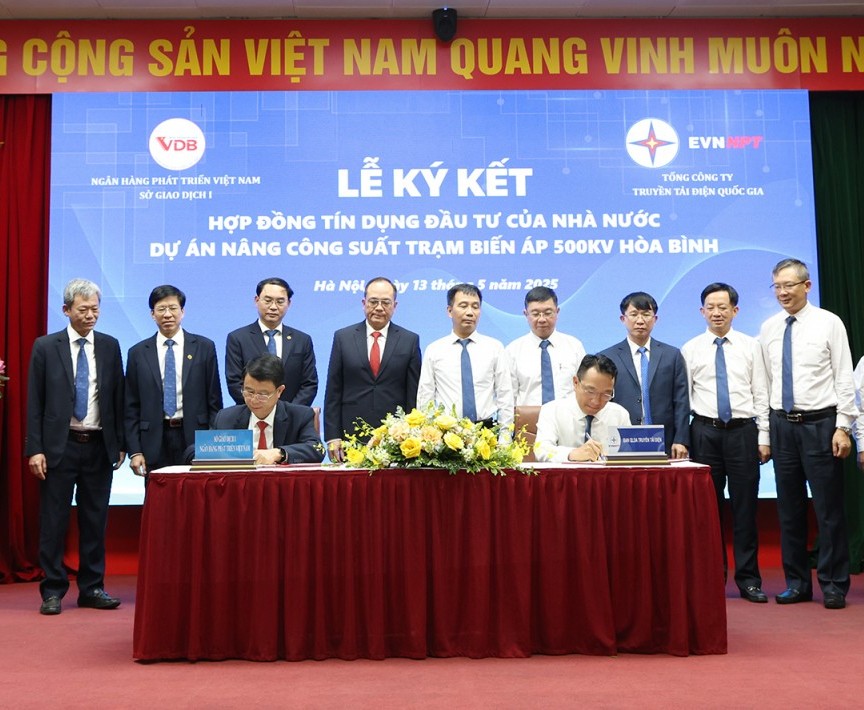 Ký hợp đồng tín dụng đầu tư của nhà nước dự án nâng công suất Trạm biến áp 500kV Hòa Bình