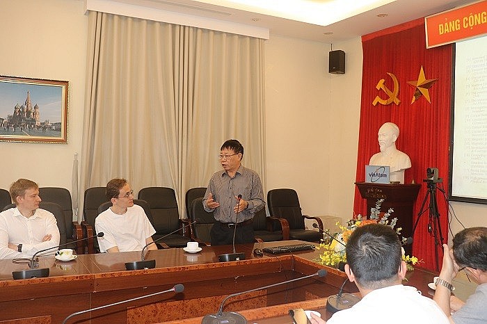 Chuyên gia hạt nhân Dubna làm việc tại Viện Năng lượng Nguyên tử Việt Nam