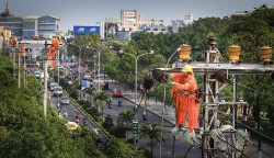 Tổng công ty Điện lực miền Nam - 50 năm xây dựng và phát triển