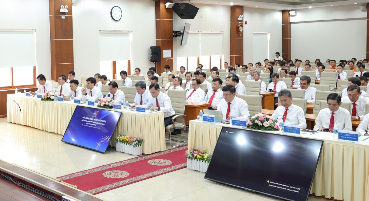 Điện lực miền Nam biểu dương gương điển hình tiên tiến giai đoạn 2020-2025