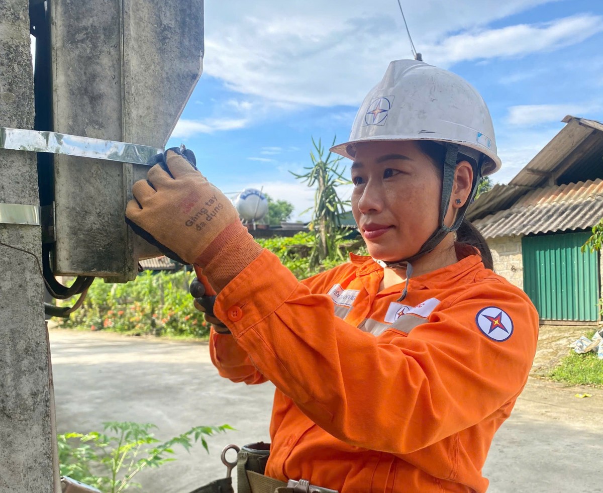 Tự hào người thợ điện Hương Sơn (Công ty Điện lực Hà Tĩnh)