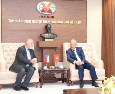 Tổng Giám đốc TKV làm việc với Đại sứ Cộng hòa Séc tại Việt Nam
