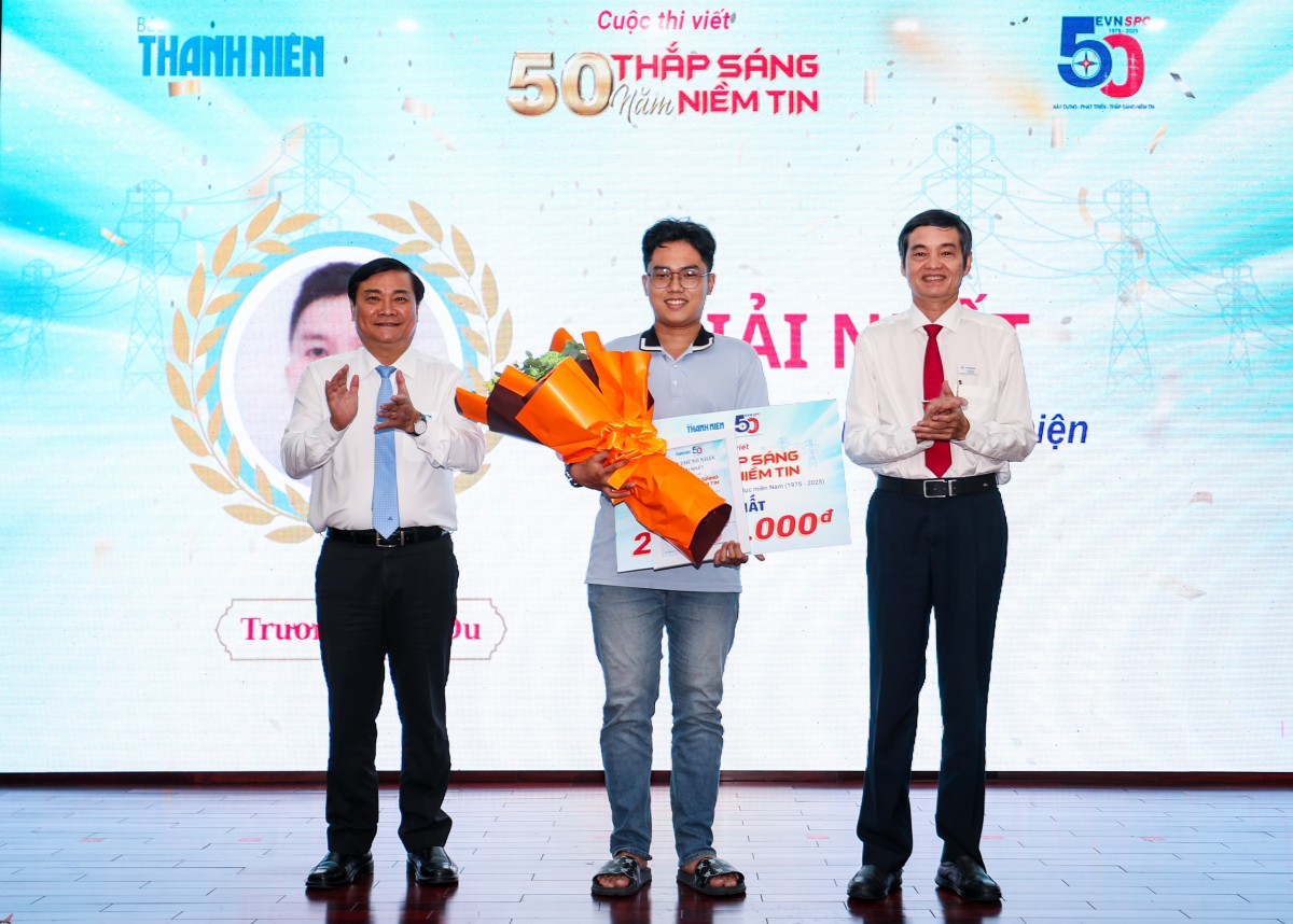 Trao giải cuộc thi viết về ngành Điện miền Nam ‘50 năm thắp sáng niềm tin’