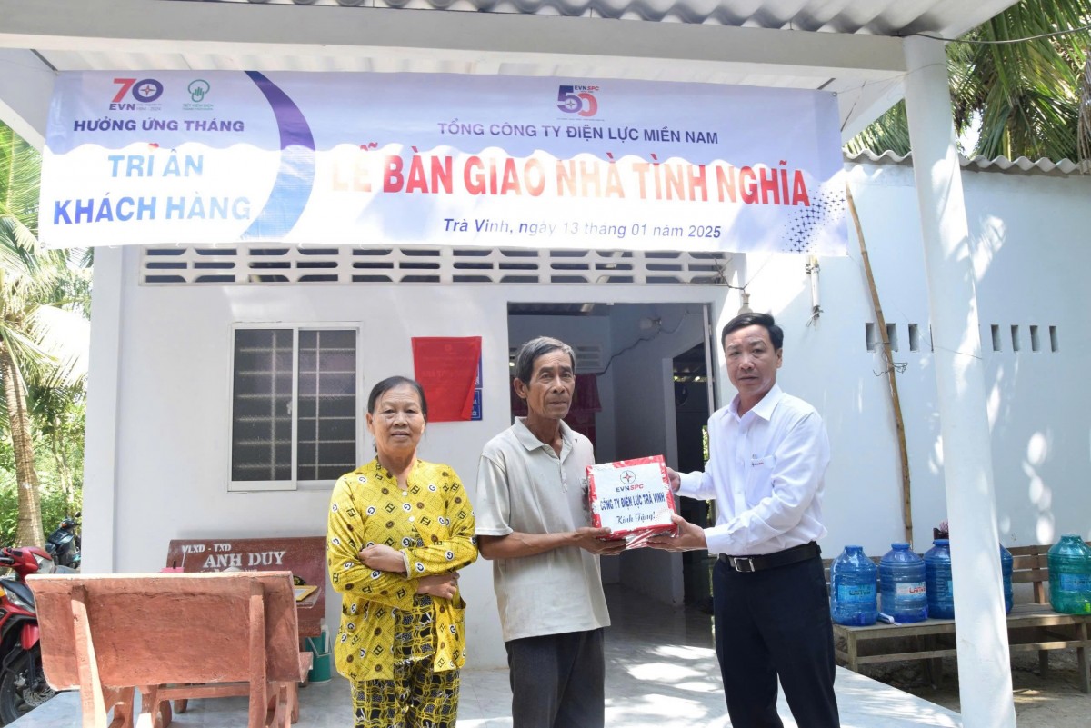 Tổng công ty Điện lực miền Nam: ‘Điện sáng đến đâu - Nhà đẹp tới đó’