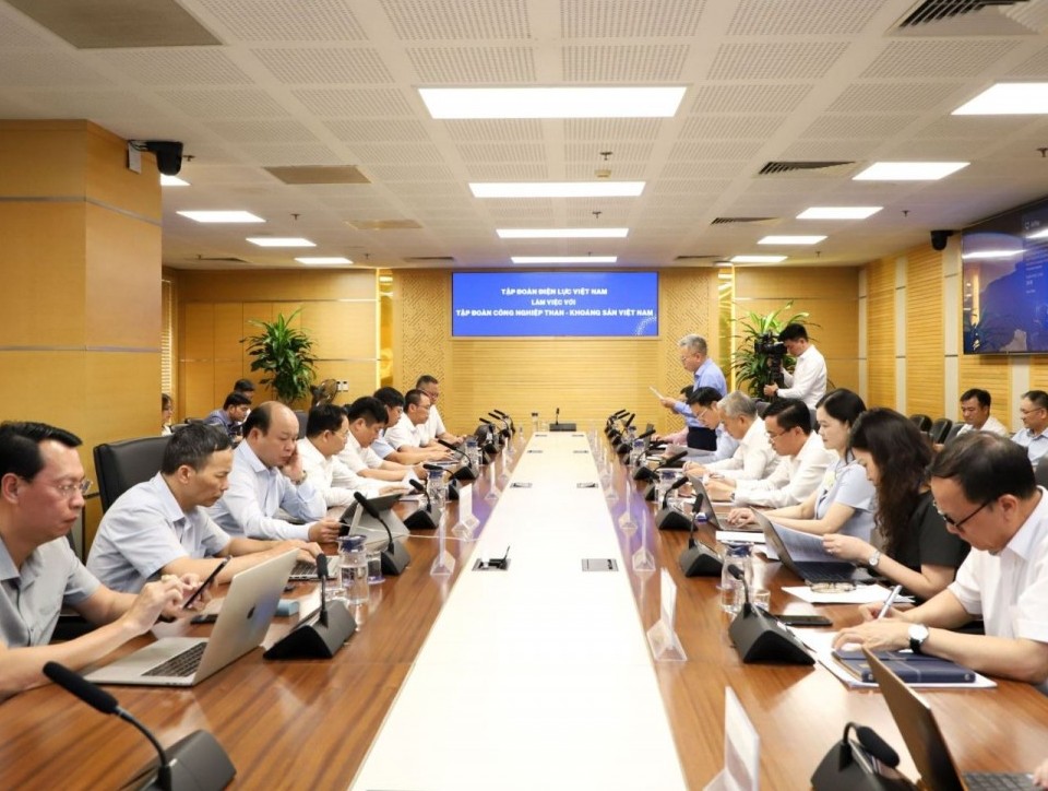 TKV và EVN bàn phối hợp cung cấp ổn định nguồn than cho sản xuất điện