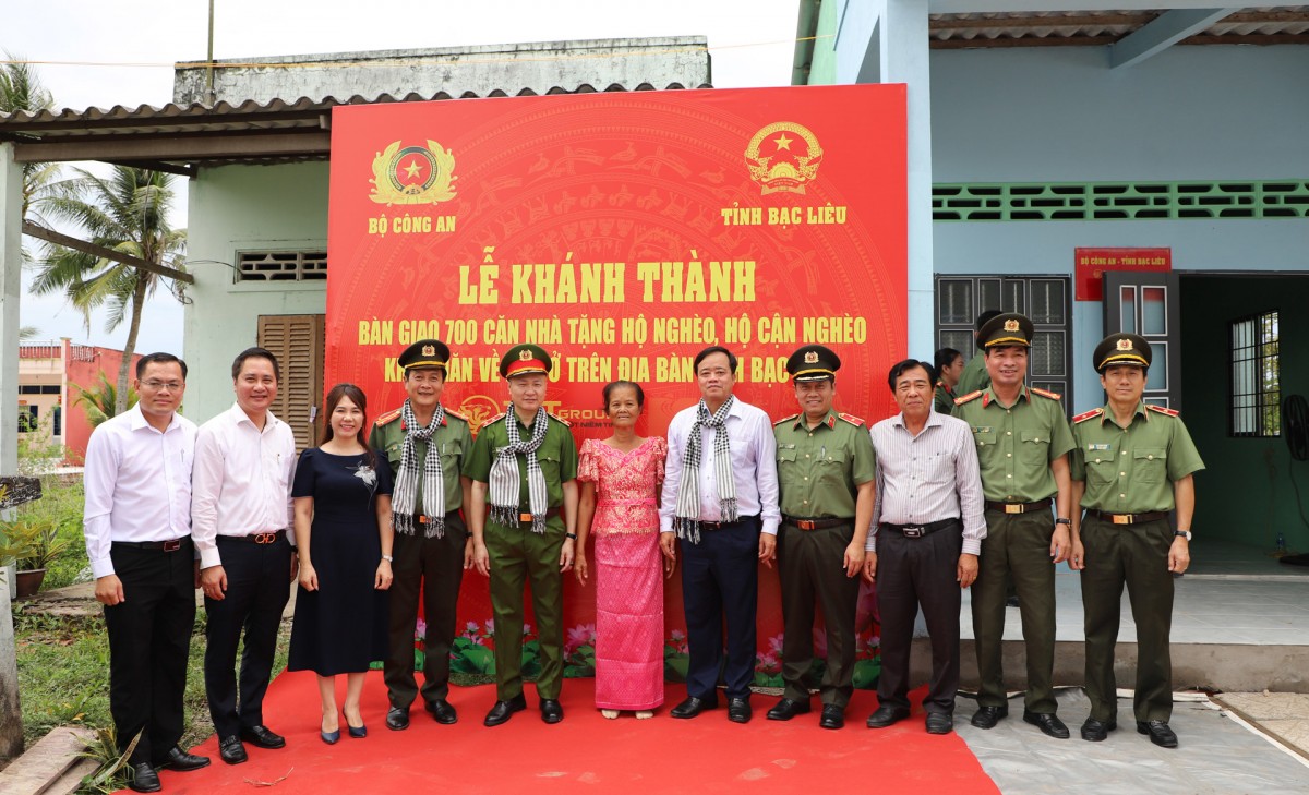Bàn giao 700 căn nhà tình nghĩa do T&T Group và SHB tài trợ cho người dân tỉnh Bạc Liêu