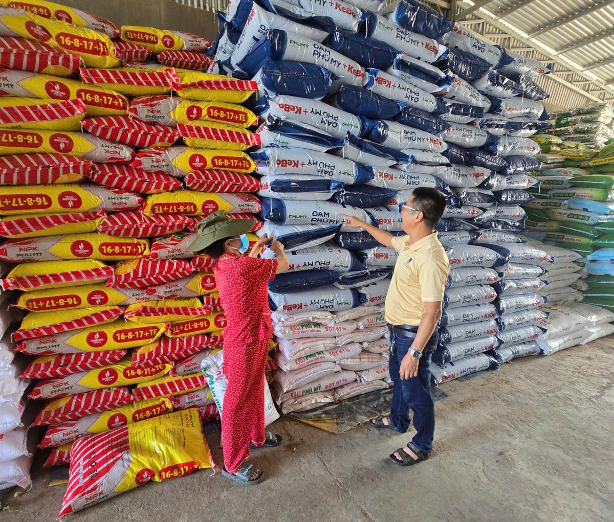 Phú Mỹ cung ứng gần nửa triệu tấn phân bón cho vụ Hè thu