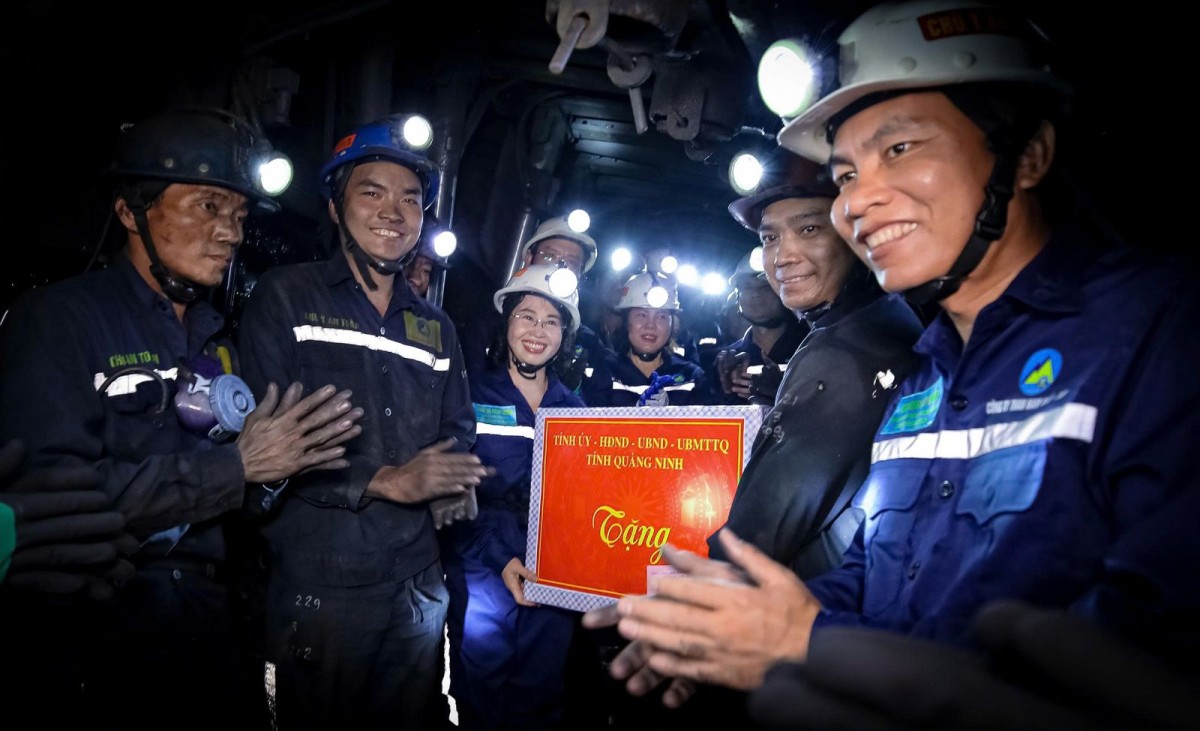 Phó Bí thư Thường trực Tỉnh ủy Quảng Ninh làm việc với Công ty Than Nam Mẫu