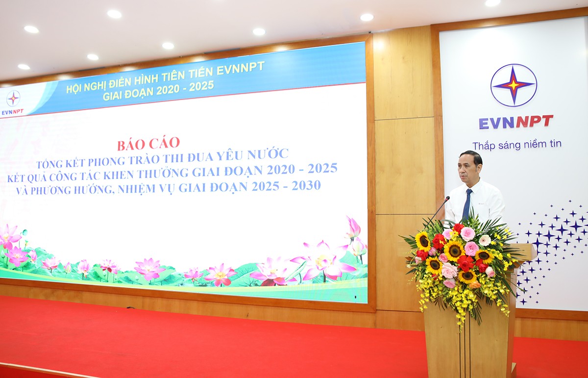 EVNNPT tổng kết phong trào thi đua yêu nước giai đoạn 2020-2025 và vinh danh các điển hình tiên tiến