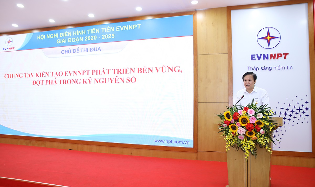 EVNNPT tổng kết phong trào thi đua yêu nước giai đoạn 2020-2025 và vinh danh các điển hình tiên tiến