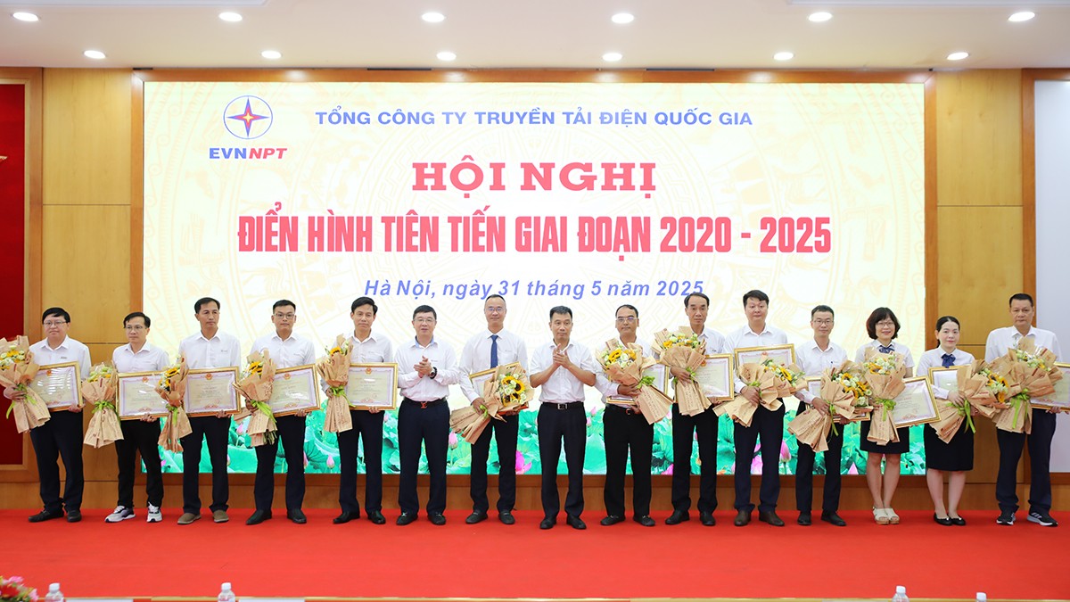 EVNNPT tổng kết phong trào thi đua yêu nước giai đoạn 2020-2025 và vinh danh các điển hình tiên tiến