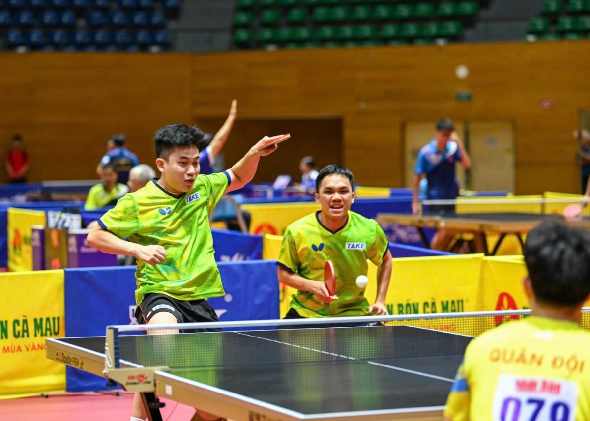 Khi tinh thần thể thao song hành cùng trách nhiệm xã hội - Bài học từ bầu Hiển