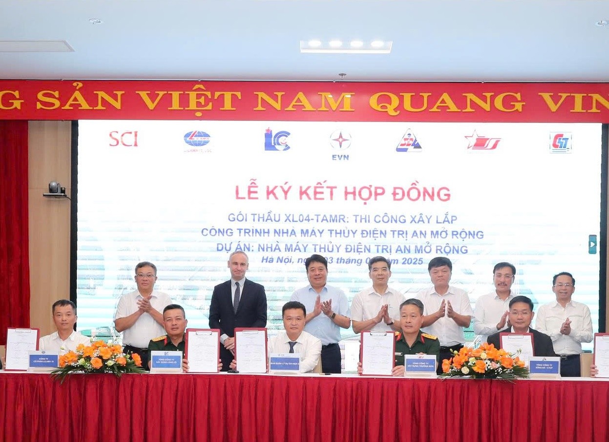 Ký hợp đồng gói thầu thi công xây lắp dự án mở rộng Nhà máy Thủy điện Trị An