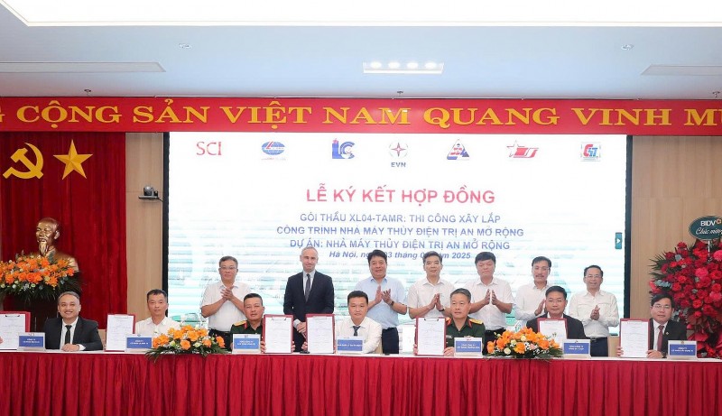 Ký hợp đồng gói thầu thi công xây lắp dự án mở rộng Nhà máy Thủy điện Trị An