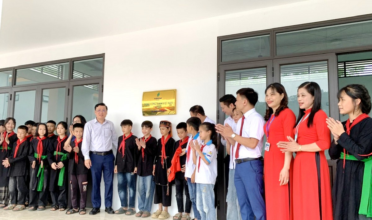PV GAS tài trợ xây dựng Trường Tiểu học và THCS số 2 Cảm Nhân (tại Yên Bái)