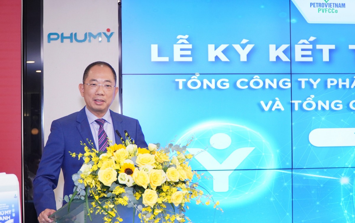 PVFCCo - Phú Mỹ và PVOIL hợp tác trong lĩnh vực dịch vụ, thương mại và hóa chất