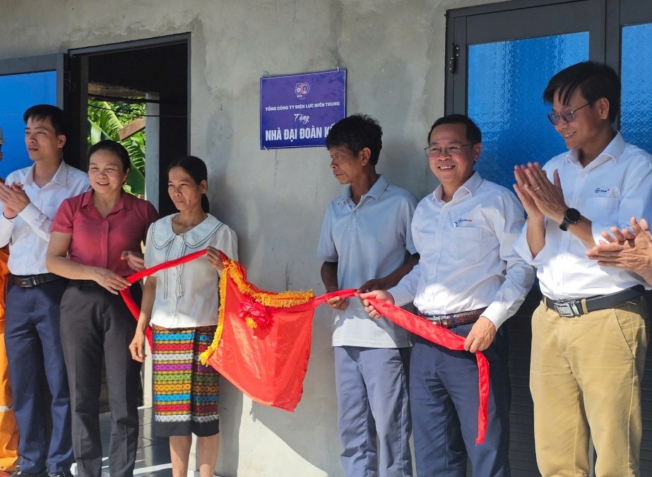 Khánh thành nhà đại đoàn kết do EVNCPC hỗ trợ tại Đakrông (Quảng Trị)
