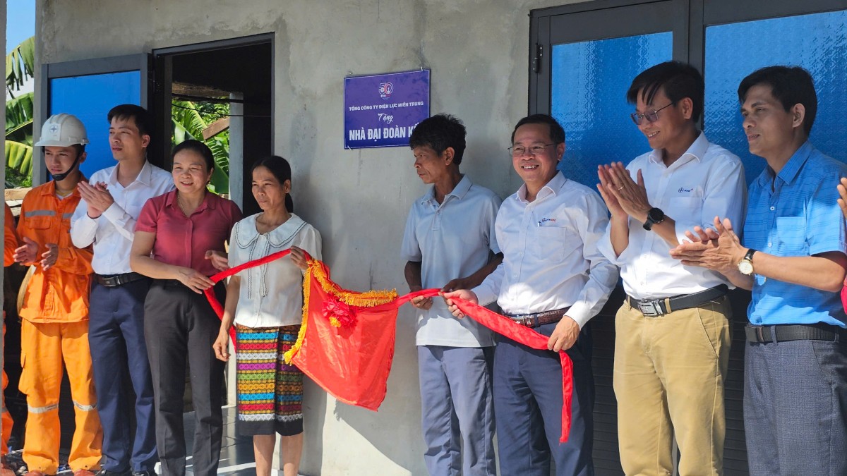 Khánh thành nhà đại đoàn kết do EVNCPC hỗ trợ tại Đakrông (Quảng Trị)