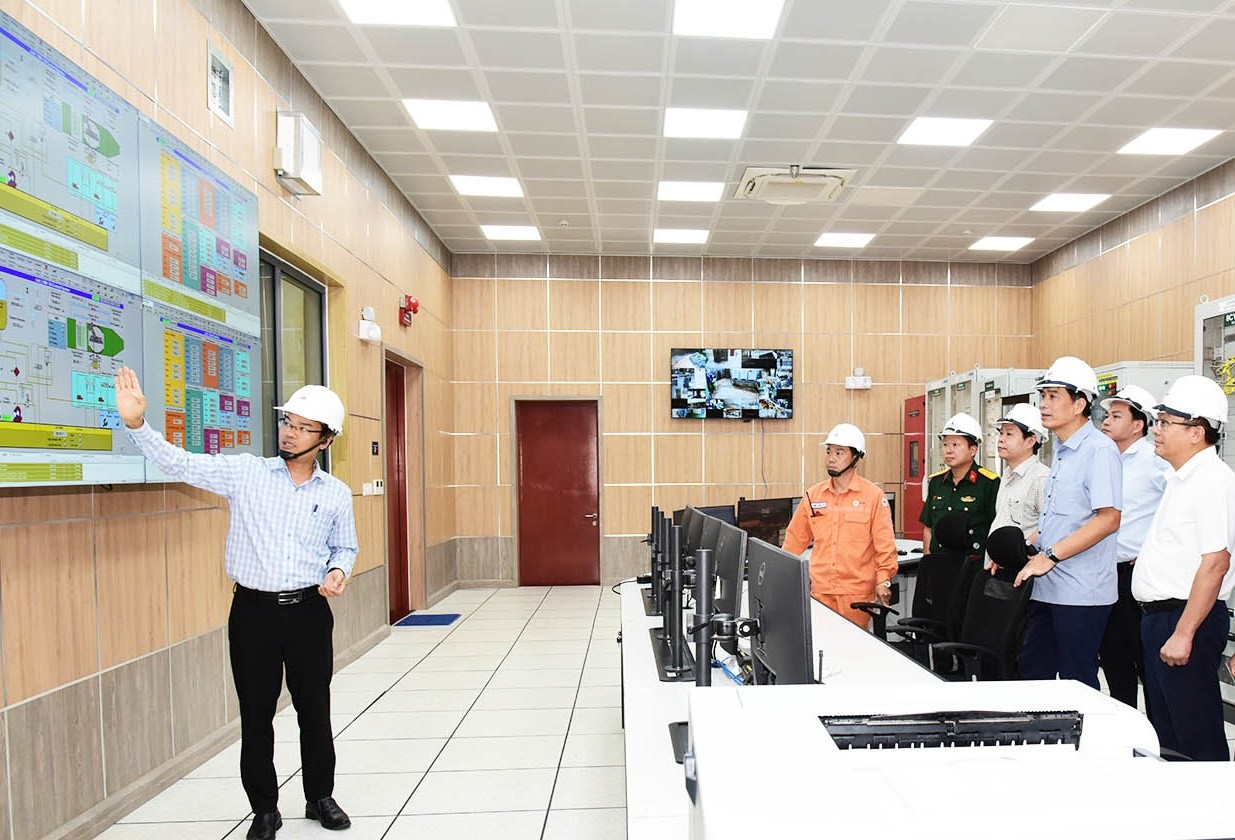Nghiệm thu hoàn thành công trình Nhà máy Thủy điện Ialy mở rộng