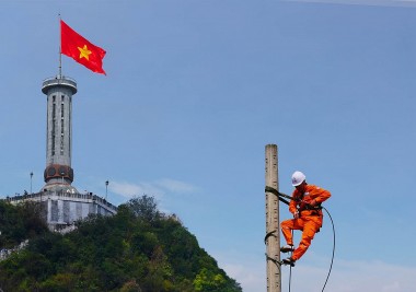 Bộ máy cấp cơ sở của Tổng công ty Điện lực miền Bắc (sau tinh gọn) đi vào hoạt động