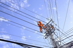 EVNSPC đảm bảo dịch vụ điện khi chuyển giao, sáp nhập các Công ty Điện lực