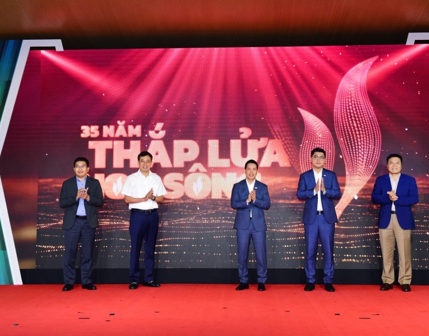 Khởi động chiến dịch truyền thông ‘PV GAS - 35 năm Thắp lửa non sông’