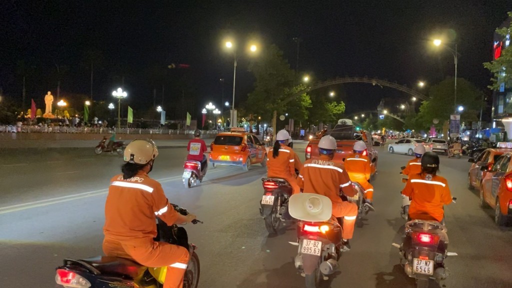 Nắng nóng kéo dài và giải pháp tiết kiệm điện của Công ty Điện lực Nghệ An