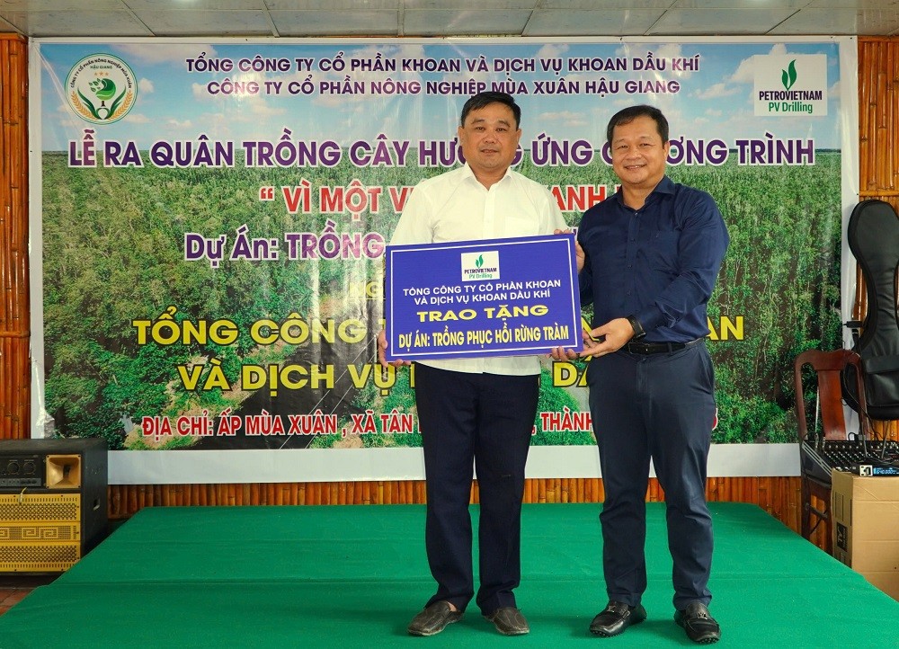 PV Drilling tài trợ 100.000 cây cho dự án trồng phục hồi rừng tràm khu vực vườn chim