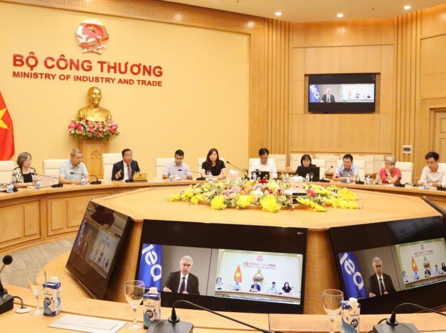 Việt Nam và IEA bàn kế hoạch triển khai hợp tác an ninh năng lượng