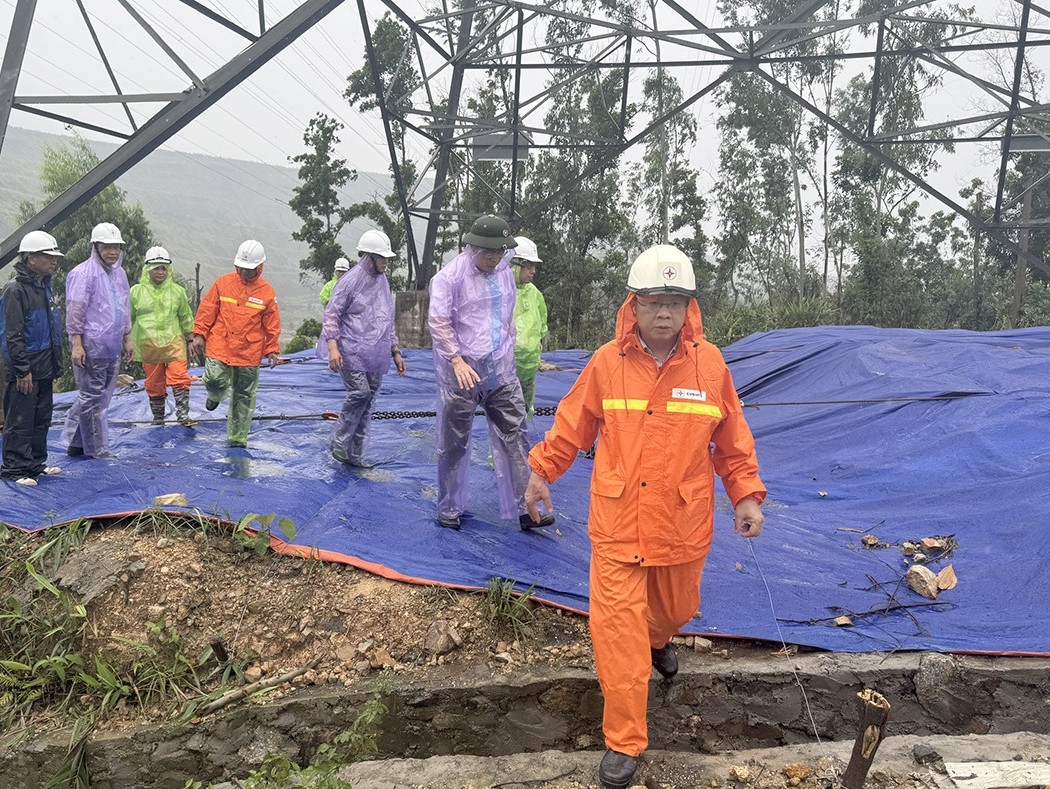 EVNNPT tập trung cao độ, chủ động ứng phó với bão số 3 (Wipha)