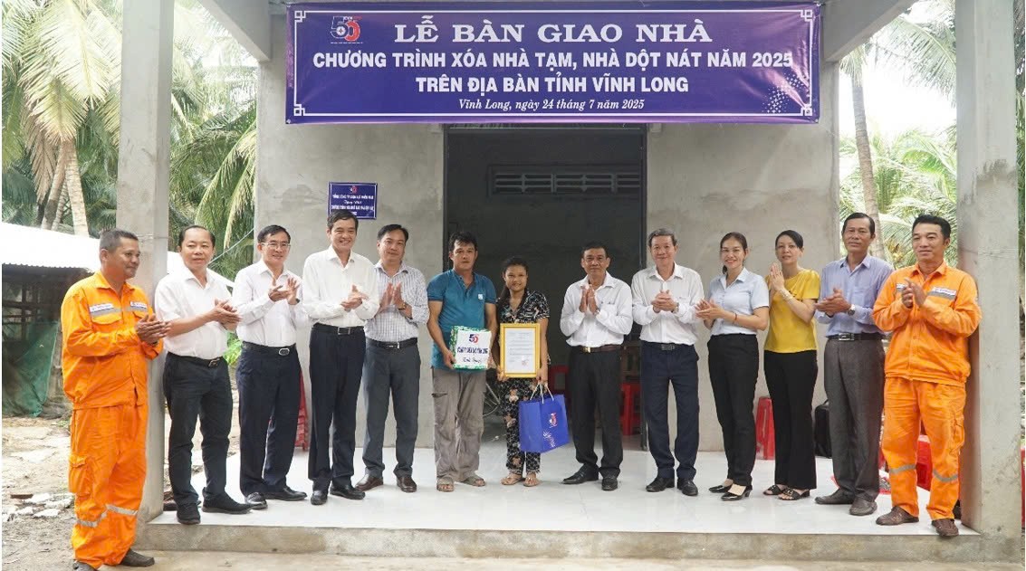 EVNSPC hoàn thành chương trình hỗ trợ xóa nhà tạm, nhà dột nát tại các tỉnh phía Nam